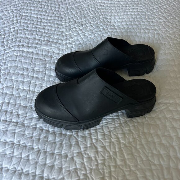 GANNI Black Chunky Lug Sole City Clogs Size 38 - Picture 2 of 4